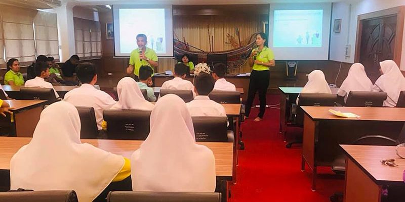 วันนี้ทางโรงเรียนราชประชานุเคราะห์ ๓๙ จังหวัดนราธิวาสร่วมกับเทศบาลตำบลตันหยงมัส จัดอบรม สภานักเรียน ตัวแทนนักเรียนหอพัก ครูหอพัก ครูโภชนาการ เพื่อเดินหน้าโครงการการแยกขยะตามหลัก 3 RS เพื่อสู่การเป็นโรงเรียนปลอดขยะ สนองนโยบาย จังหวัดนราธิวาส ตามวาระ" นรา...สะอาด และหน่วยงานต้นสังกัดต่อไป ต้องขอบคุณทางเทศบาลตำบลตันหยงมัสเป็นอย่างยิ่งและผู้เกี่ยวข้องทุกฝ่ายมา ณโอกาสนี้ด้วยครับผม@ โรงเรียนราชประชานุเคราะห์ ๓๙ จังหวัดนราธิวาส(12/02/62)