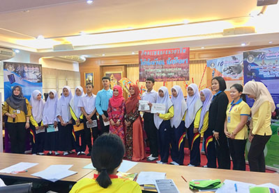 กิจกรรมแนะแนวอาชีพ ให้นักเรียน นักศึกษา จากสำนักงานจัดหางานจังหวัดนราธิวาส